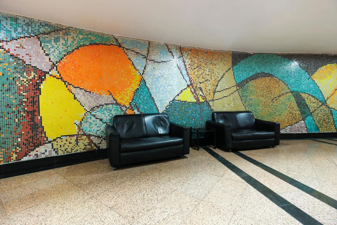 Oyo Hotel Metro International Near Lb Stadium Hyderabad Exterior photo